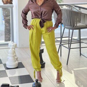 Pleated sateen pants with ankle straps